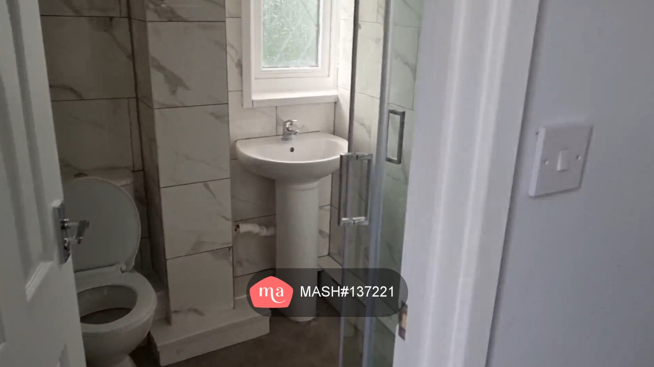 4 Bedroom Semi-detached to rent in Coventry - Mashroom