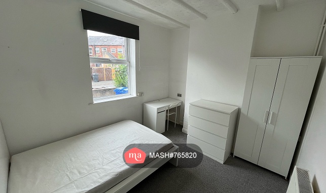 4 Bedroom Terraced to rent in Sheffield - Mashroom