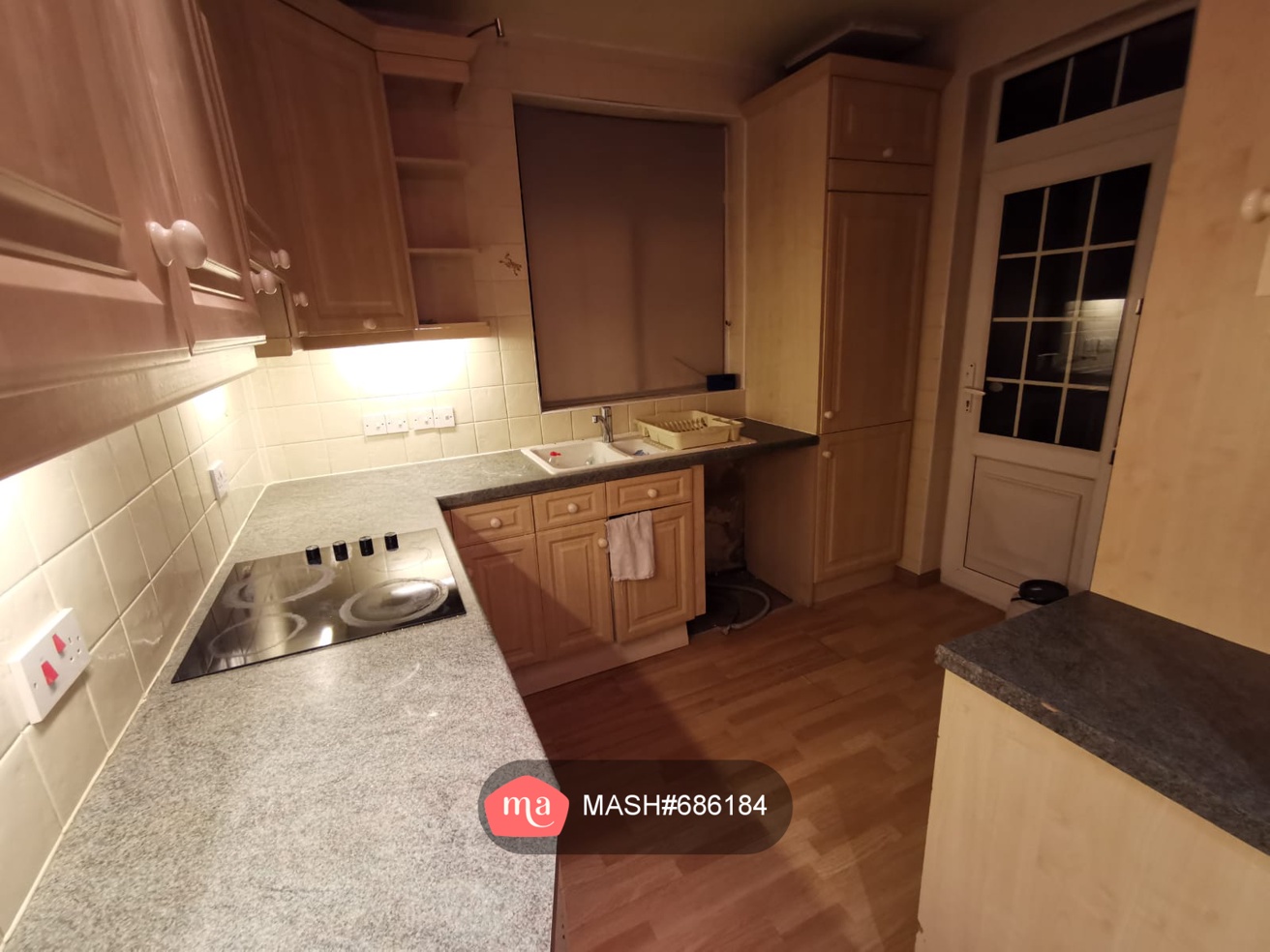 3 Bedroom Semi-detached to rent in Ilford - Mashroom