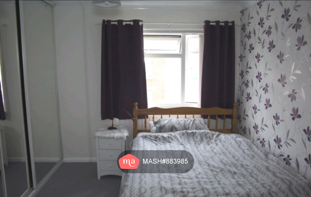 2 Bedroom Semi-detached to rent in Colchester - Mashroom