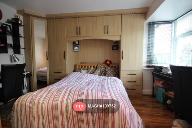 3 Bedroom Detached to rent in Uxbridge - Mashroom
