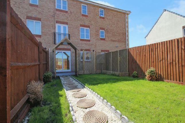 5 Bedroom Terraced to rent in Rugby - Mashroom