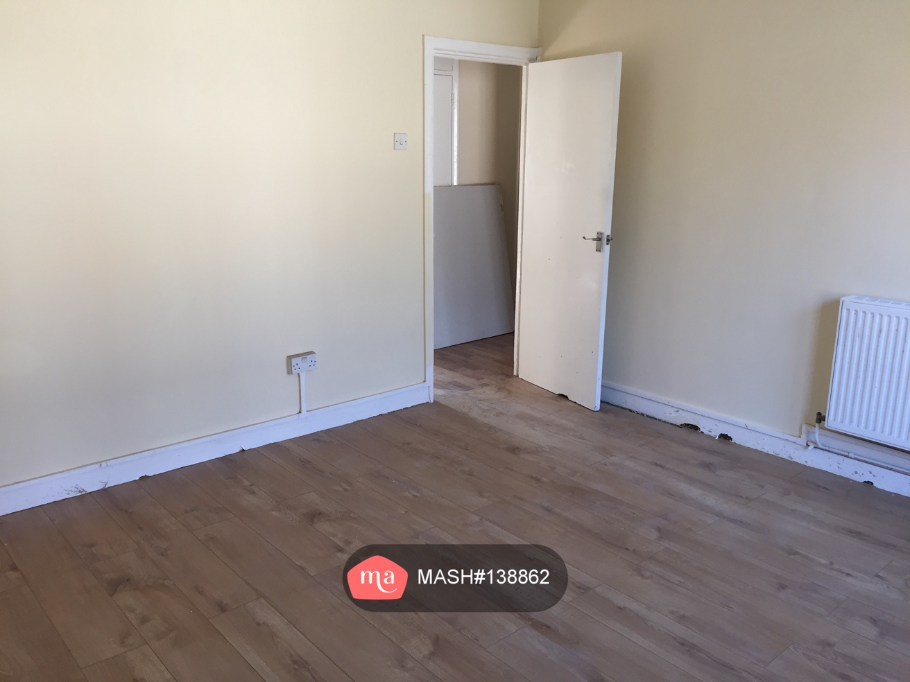 3 Bedroom Flat to rent in London - Mashroom