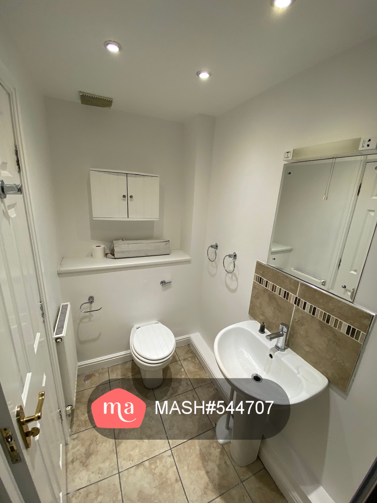 4 Bedroom Terraced to rent in Macclesfield - Mashroom